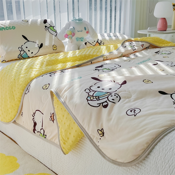 91家纺网 家纺一手货源 找家纺 米米儿家纺 2024新款A类针织棉凉豆豆夏被夏凉被空调被-三丽鸥系列 可爱帕恰狗-黄