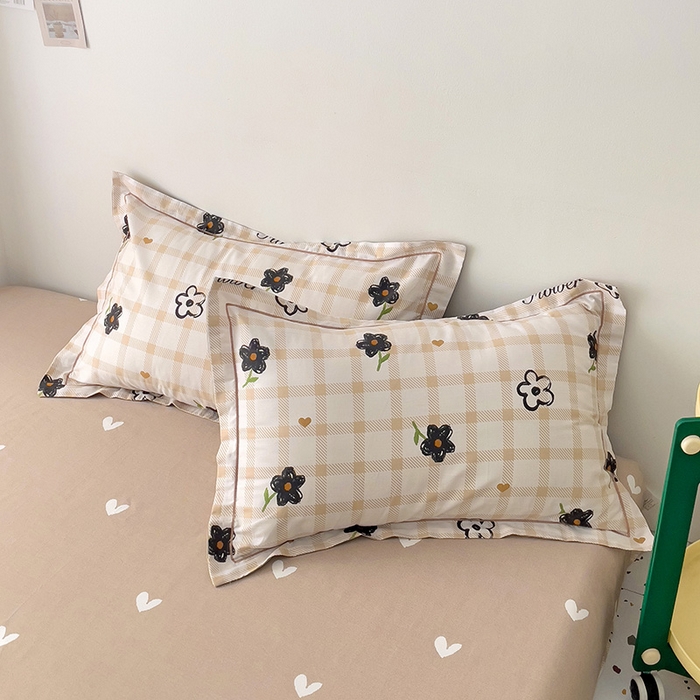 91家纺网 家纺一手货源 找家纺 云锦家居 2024新款13070纯棉印花吊边款一字绣四件套 淡若纷芳