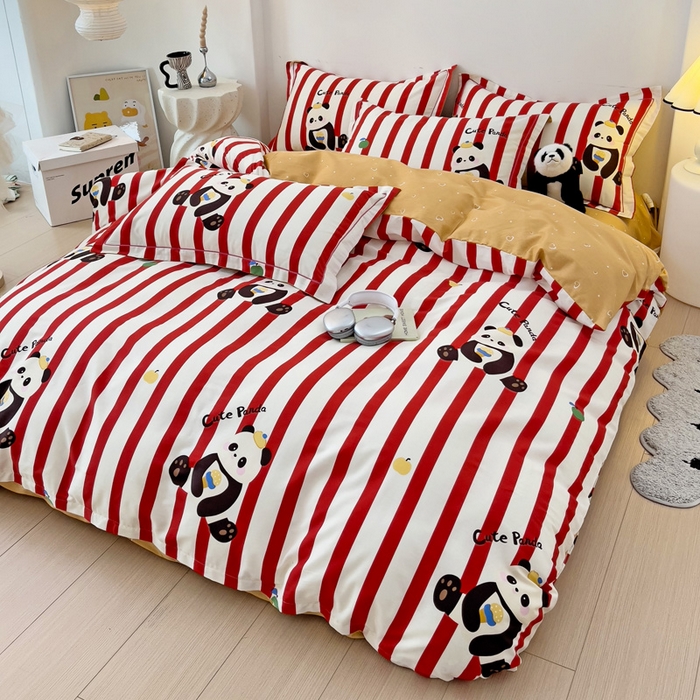 91家纺网 家纺一手货源 找家纺 云锦家居 2024新款13070纯棉印花吊边款一字绣四件套 熊猫家族