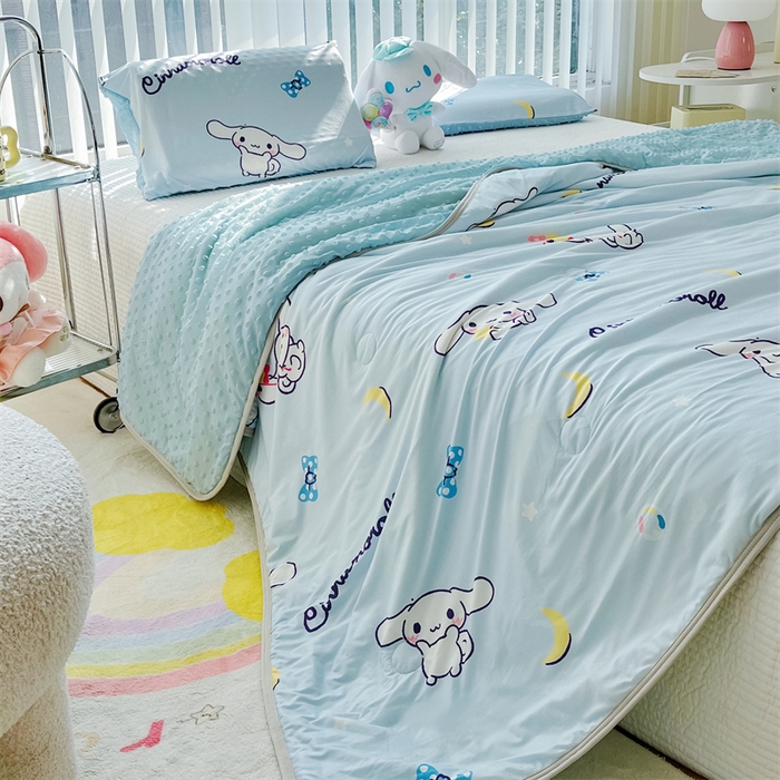 91家纺网 家纺一手货源 找家纺 米米儿家纺 2024新款A类针织棉凉豆豆夏被夏凉被空调被-三丽鸥系列 月亮-玉桂狗