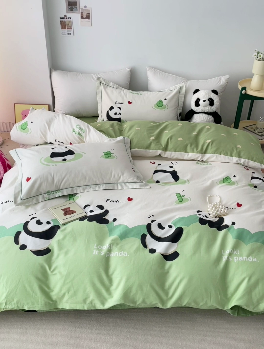 91家纺网 家纺一手货源 找家纺 云锦家居 2024新款13070纯棉印花吊边款一字绣四件套 熊猫乐园