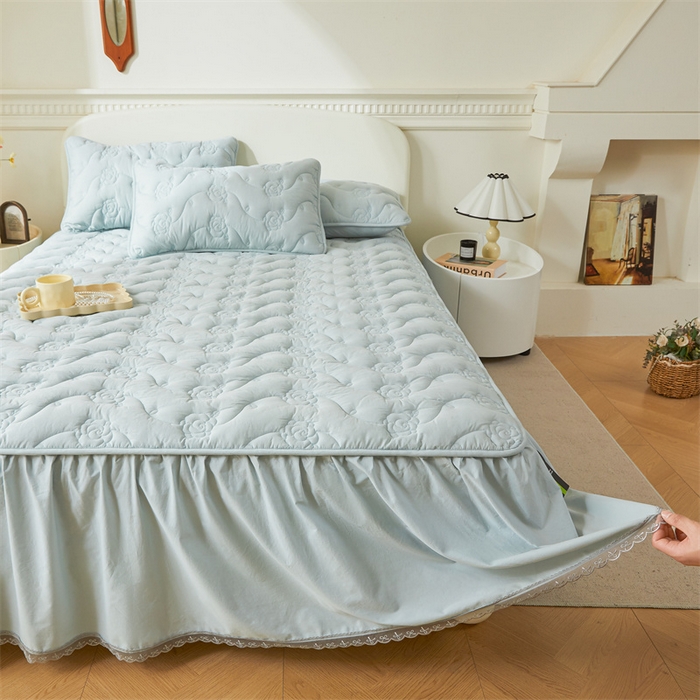 91家纺网 家纺一手货源 找家纺 3C 2024新款玫瑰全棉水洗棉大豆夹棉床裙 婴儿蓝