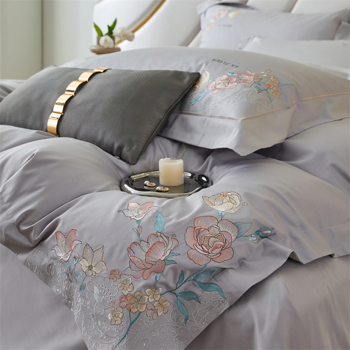 91家纺网 家纺一手货源 找家纺 宏羽纺2024新款高支高密全棉刺绣四件套-艾伦系列 艾伦 银月光