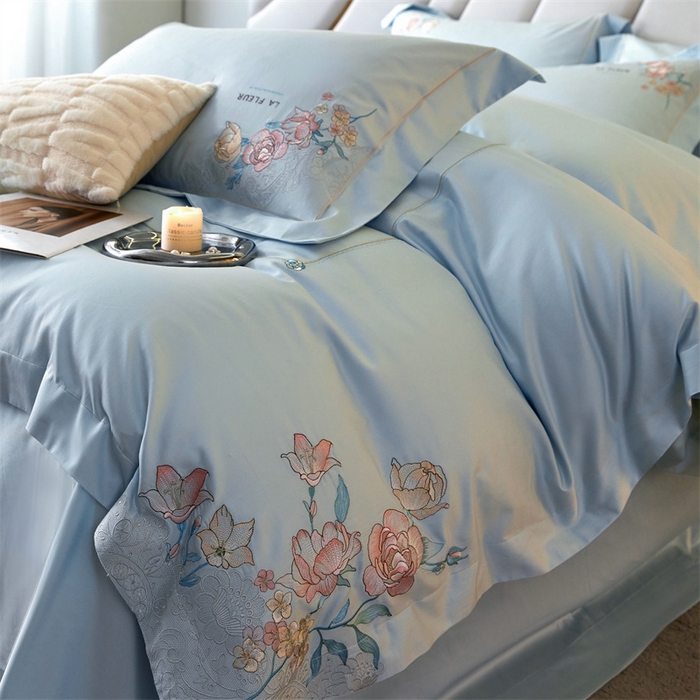 91家纺网 家纺一手货源 找家纺 宏羽纺2024新款高支高密全棉刺绣四件套-艾伦系列 艾伦 西子蓝