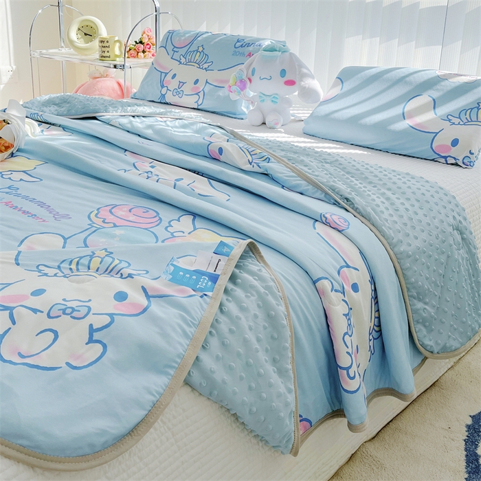 91家纺网 家纺一手货源 找家纺 米米儿家纺 2024新款A类针织棉凉豆豆夏被夏凉被空调被-三丽鸥系列 棒棒糖-玉桂狗