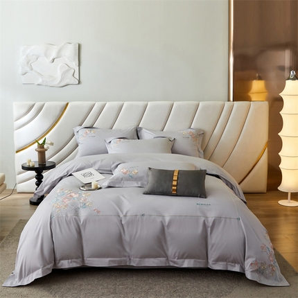 91家纺网 家纺一手货源 找家纺 宏羽纺2024新款高支高密全棉刺绣四件套-艾伦系列 艾伦 银月光