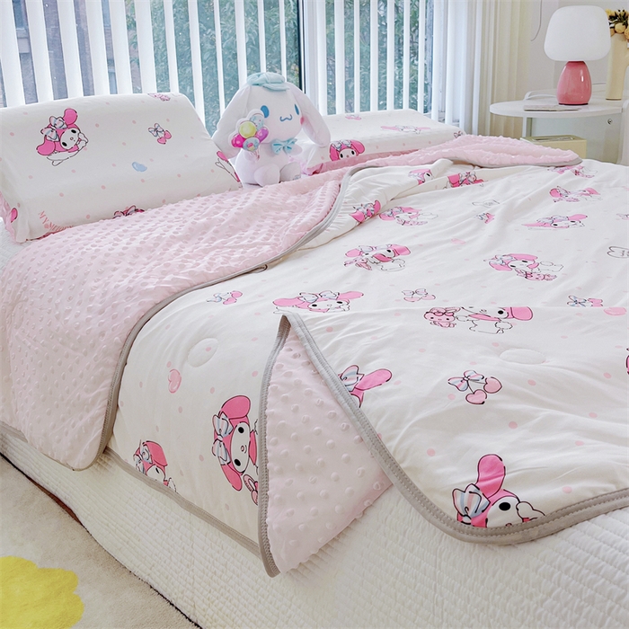 91家纺网 家纺一手货源 找家纺 米米儿家纺 2024新款A类针织棉凉豆豆夏被夏凉被空调被-三丽鸥系列 樱桃美乐蒂