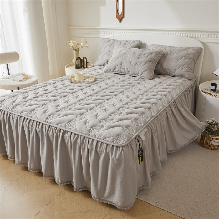 91家纺网 家纺一手货源 找家纺 3C 2024新款玫瑰全棉水洗棉大豆夹棉床裙 夜光灰