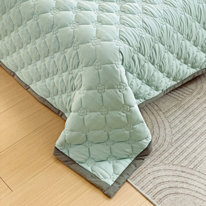 91家纺网 家纺一手货源 找家纺 纽缦家纺 2024纯色云朵棉加棉加厚床盖（床单） 纯色天蓝