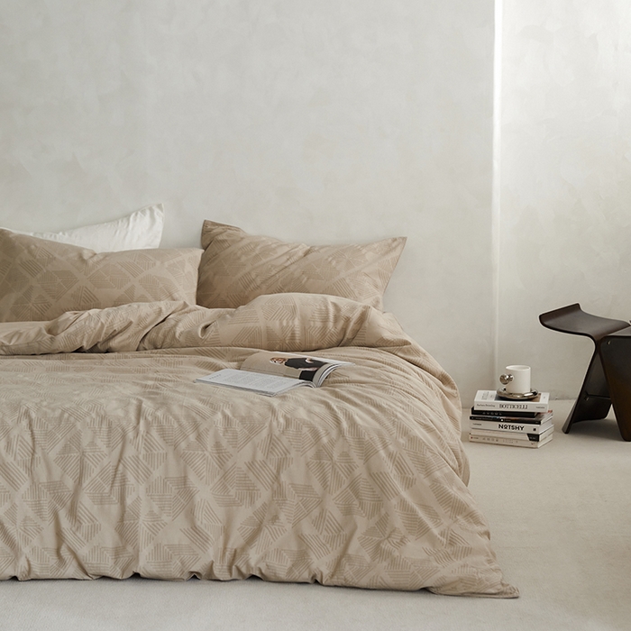 91家纺网 家纺一手货源 找家纺 宜代光年 2024新款60s水洗棉提花系列 卡曼