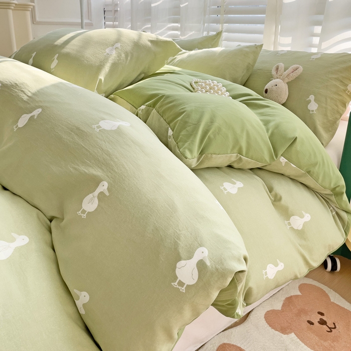 91家纺网 家纺一手货源 找家纺 纽缦家纺 2024水洗双层纱被套 小绿鸭