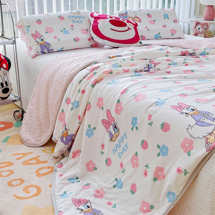 91家纺网 家纺一手货源 找家纺 2024新款A类针织棉凉豆豆夏被夏凉被空调被-迪士尼系列 黛西