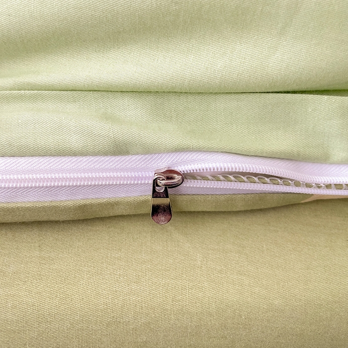 91家纺网 家纺一手货源 找家纺 云锦家居 2024新款13070纯棉印花吊边款一字绣四件套 熊猫乐园