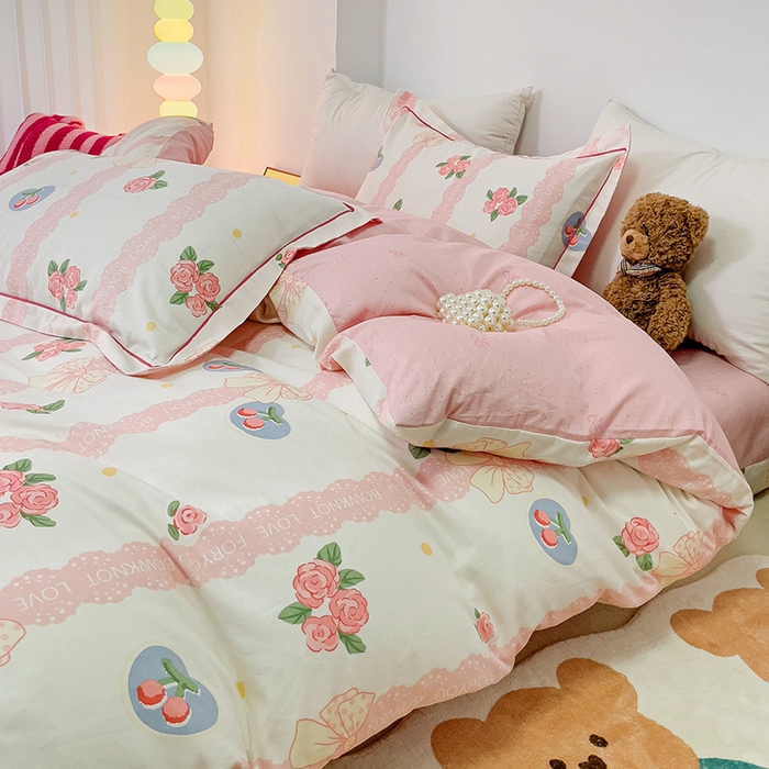 91家纺网 家纺一手货源 找家纺 云锦家居 2024新款13070纯棉印花吊边款一字绣四件套 玫瑰河畔