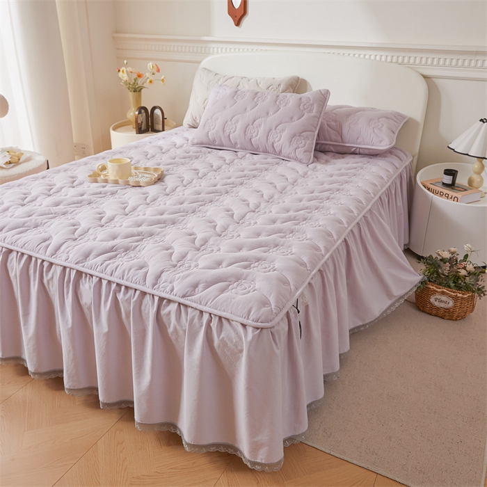 91家纺网 家纺一手货源 找家纺 3C 2024新款玫瑰全棉水洗棉大豆夹棉床裙 优雅紫