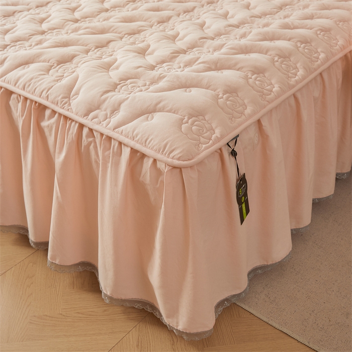 91家纺网 家纺一手货源 找家纺 3C 2024新款玫瑰全棉水洗棉大豆夹棉床裙 典雅玉