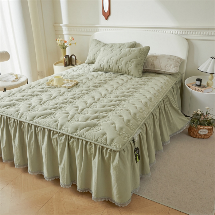 91家纺网 家纺一手货源 找家纺 3C 2024新款玫瑰全棉水洗棉大豆夹棉床裙 抹茶绿