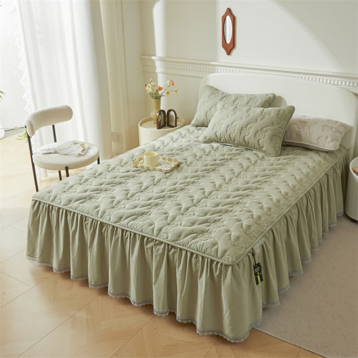 91家纺网 家纺一手货源 找家纺 3C 2024新款玫瑰全棉水洗棉大豆夹棉床裙 抹茶绿