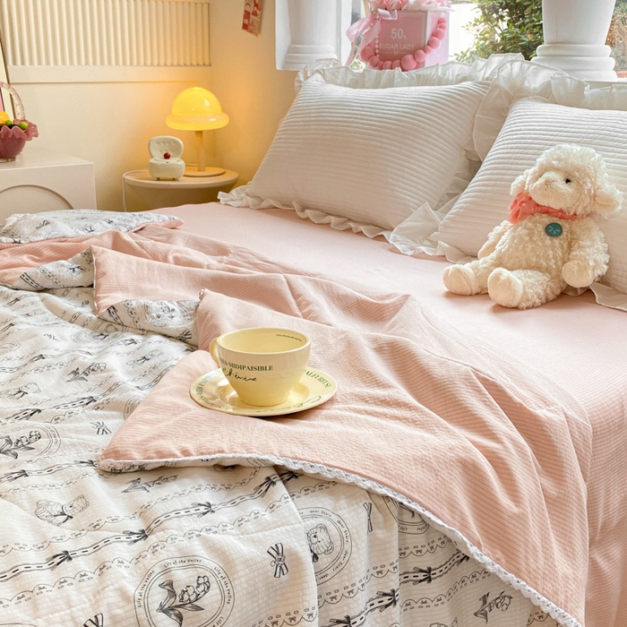 91家纺网 家纺一手货源 找家纺 慕澄家纺 2024新款时尚印花泡泡棉花边夏被夏凉被空调被 夏被-英伦熊