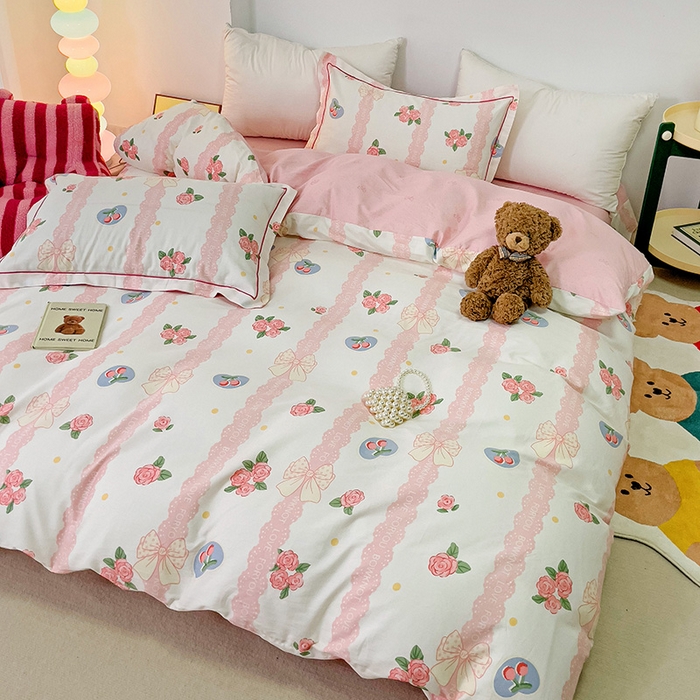 91家纺网 家纺一手货源 找家纺 云锦家居 2024新款13070纯棉印花吊边款一字绣四件套 玫瑰河畔