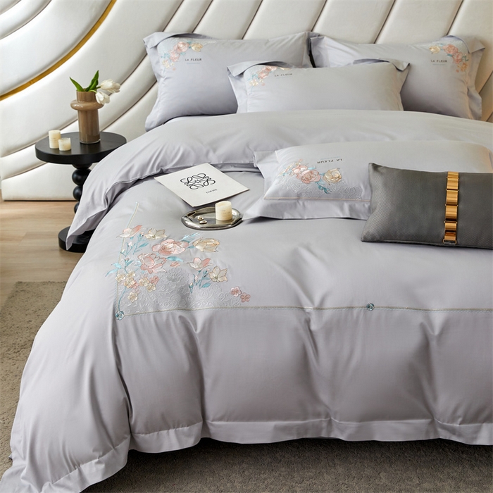 91家纺网 家纺一手货源 找家纺 宏羽纺2024新款高支高密全棉刺绣四件套-艾伦系列 艾伦 银月光