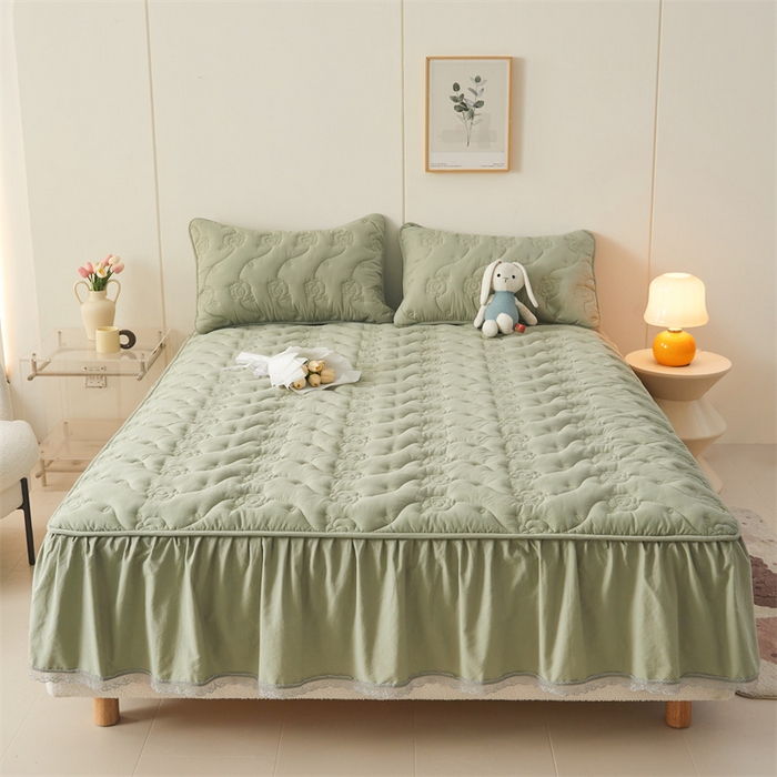 91家纺网 家纺一手货源 找家纺 3C 2024新款全棉水洗棉大豆夹棉床裙式床笠 抹茶绿