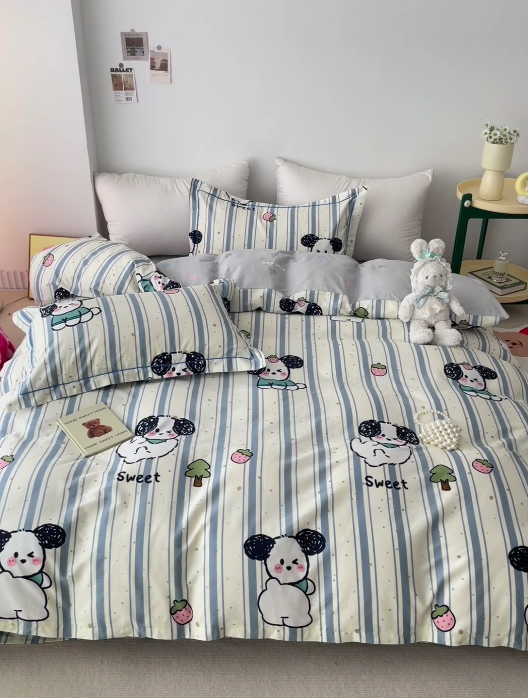 91家纺网 家纺一手货源 找家纺 云锦家居 2024新款13070纯棉印花吊边款一字绣四件套 条纹狗狗