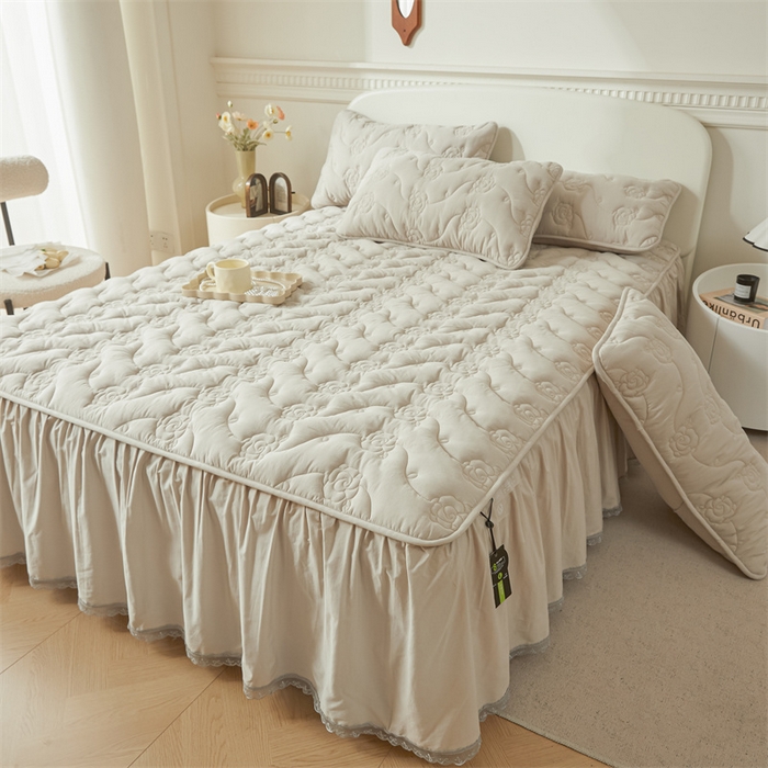 91家纺网 家纺一手货源 找家纺 3C 2024新款玫瑰全棉水洗棉大豆夹棉床裙 烟雾灰