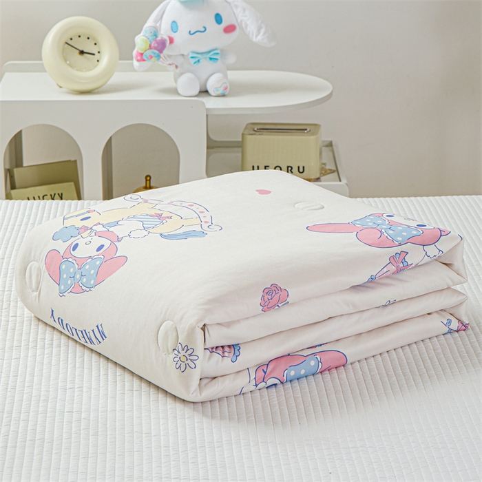 91家纺网 家纺一手货源 找家纺 米米儿家纺 2024新款A类针织棉凉豆豆夏被夏凉被空调被-三丽鸥系列 木马-美乐蒂