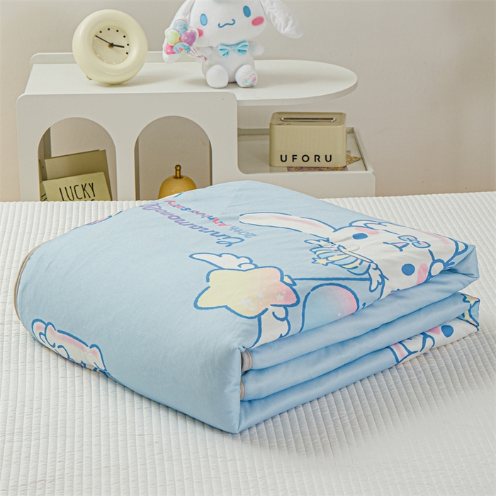 91家纺网 家纺一手货源 找家纺 米米儿家纺 2024新款A类针织棉凉豆豆夏被夏凉被空调被-三丽鸥系列 棒棒糖-玉桂狗