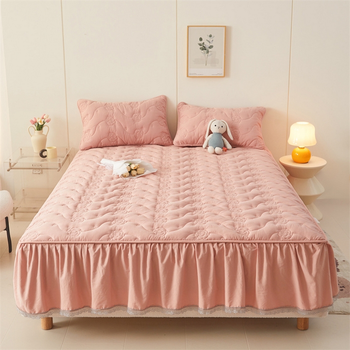 91家纺网 家纺一手货源 找家纺 3C 2024新款全棉水洗棉大豆夹棉床裙式床笠 轻柔粉