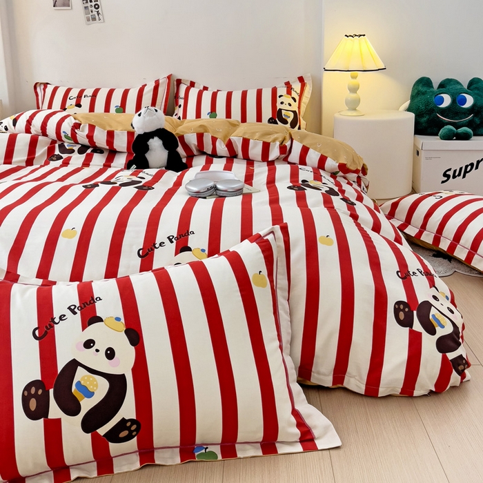 91家纺网 家纺一手货源 找家纺 云锦家居 2024新款13070纯棉印花吊边款一字绣四件套 熊猫家族