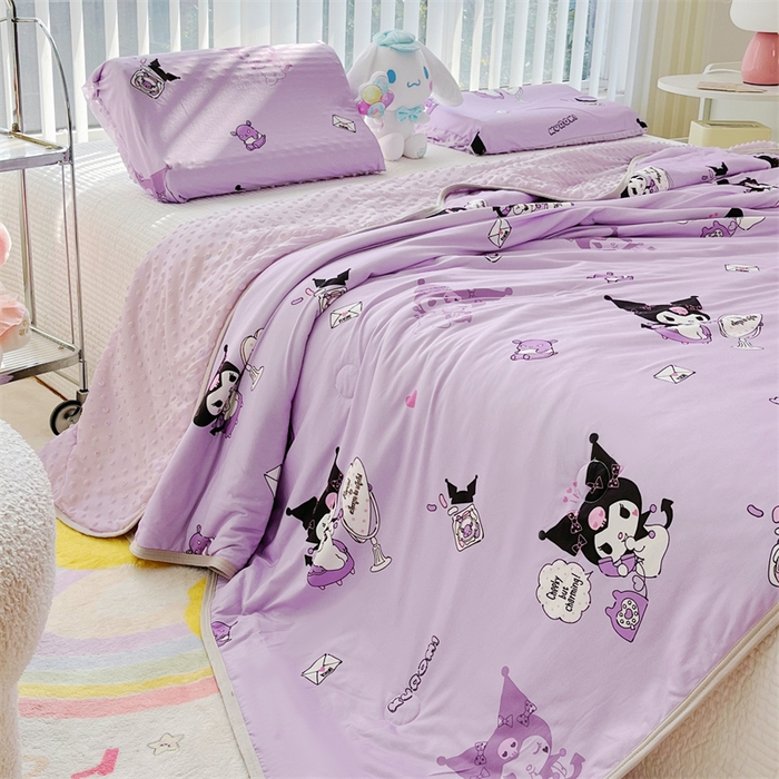 91家纺网 家纺一手货源 找家纺 米米儿家纺 2024新款A类针织棉凉豆豆夏被夏凉被空调被-三丽鸥系列 紫色库洛米