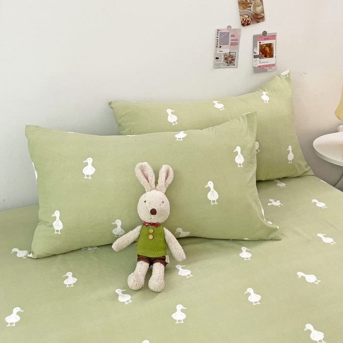 91家纺网 家纺一手货源 找家纺 纽缦家纺 2024水洗双层纱单床笠 小绿鸭