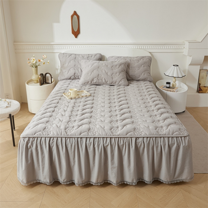 91家纺网 家纺一手货源 找家纺 3C 2024新款玫瑰全棉水洗棉大豆夹棉床裙 夜光灰