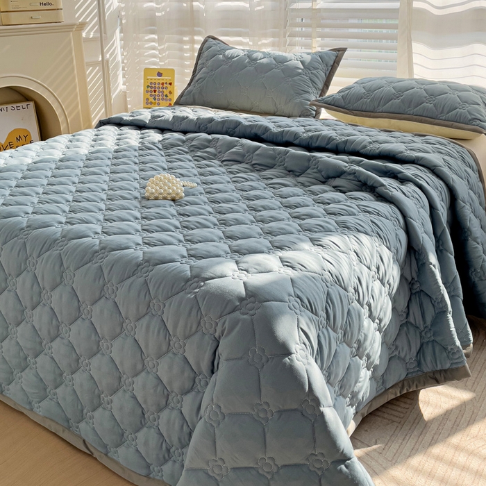 91家纺网 家纺一手货源 找家纺 纽缦家纺 2024纯色云朵棉加棉加厚床盖（床单） 纯色藏青