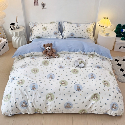 91家纺网 家纺一手货源 找家纺 云锦家居 2024新款13070纯棉印花吊边款一字绣四件套 秋叶熊