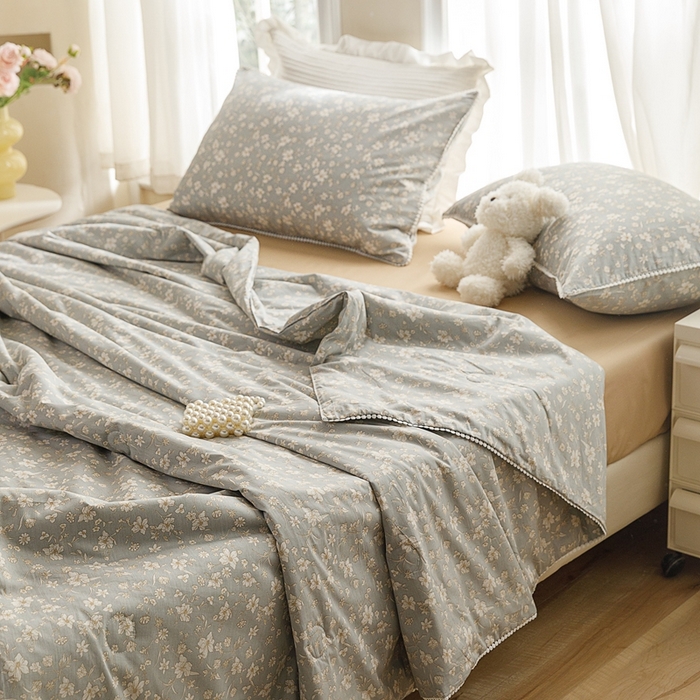 91家纺网 家纺一手货源 找家纺 优被业 2025新款全棉13372大豆夏被四件套小碎花系列 素颜