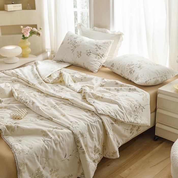 91家纺网 家纺一手货源 找家纺 优被业 2025新款全棉13372大豆夏被四件套小碎花系列 风姿