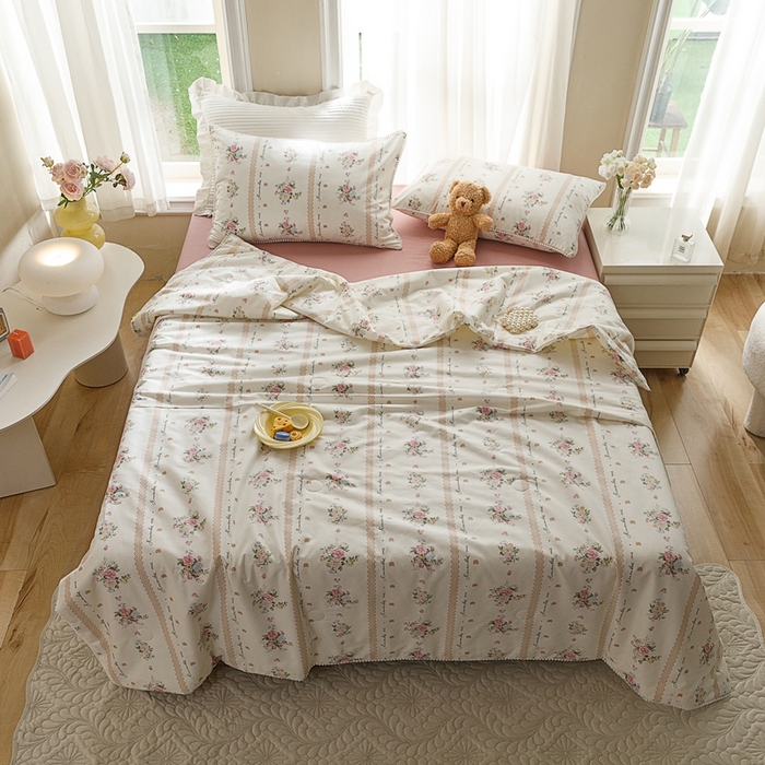 91家纺网 家纺一手货源 找家纺 优被业 2025新款全棉13372大豆夏被四件套小碎花系列 浅夏