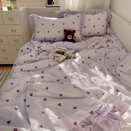 91家纺网 家纺一手货源 找家纺 顾里家纺 2024新款韩系治愈小清新花边氧气泡泡棉夏被四件套 紫爱心