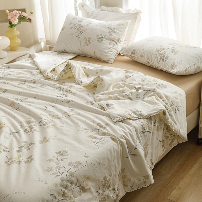 91家纺网 家纺一手货源 找家纺 优被业 2025新款全棉13372大豆夏被四件套小碎花系列 风姿