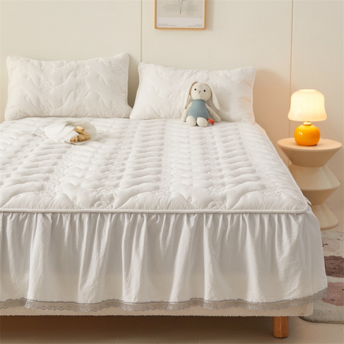 91家纺网 家纺一手货源 找家纺 3C 2024新款玫瑰水洗棉床裙式床笠 奶昔白