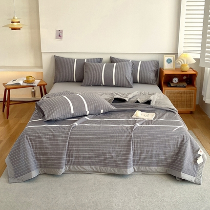 91家纺网 家纺一手货源 找家纺 莱宁 2024新款a类里外全棉色织水洗棉棉花夏被 灰白条