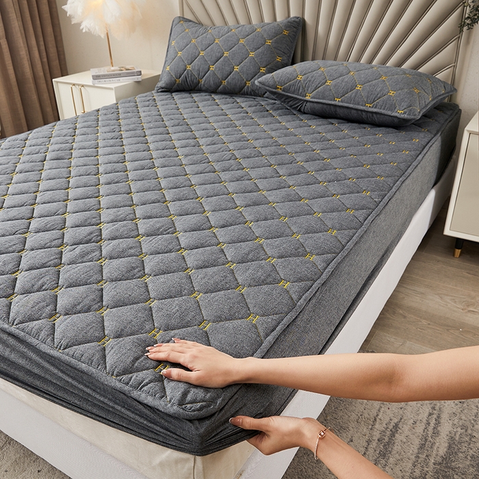 91家纺网 家纺一手货源 找家纺 3C 2024新款H标刺绣床笠 低调灰