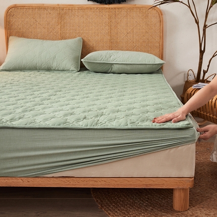 91家纺网 家纺一手货源 找家纺 3C 2024新款抗菌防螨透气防水夹棉床笠 抹茶绿