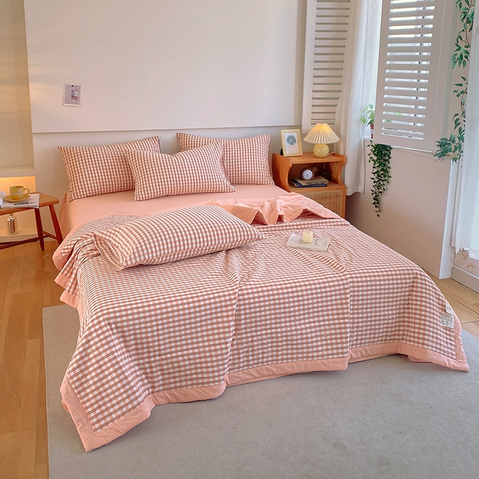 91家纺网 家纺一手货源 找家纺 莱宁 2024新款a类里外全棉色织水洗棉棉花夏被 粉小格