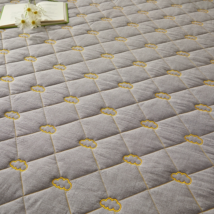 91家纺网 家纺一手货源 找家纺 （总）3C 2024新款全棉抗菌抑菌云朵刺绣床笠