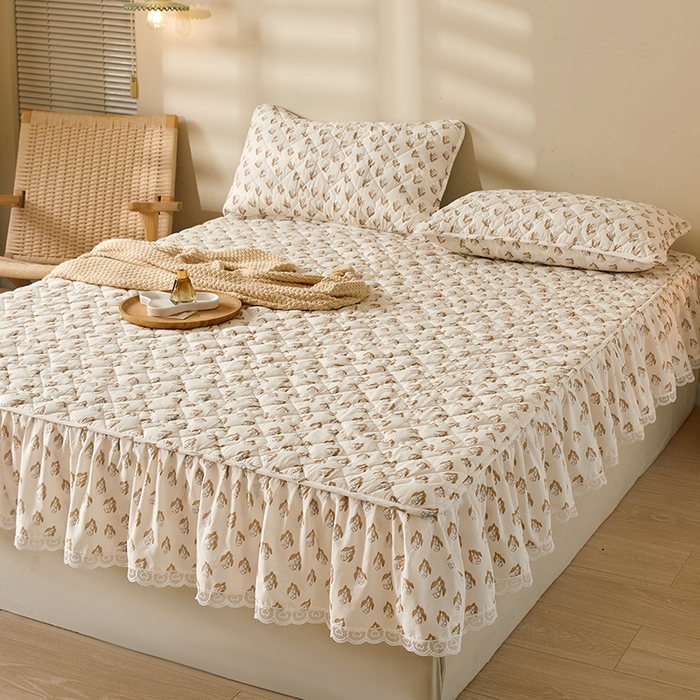 91家纺网 家纺一手货源 找家纺 3C 2024新款全棉水洗棉印花大豆床笠 铃兰花开花边款