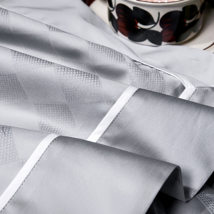 91家纺网 家纺一手货源 找家纺 U品汇 2024新款100支长绒棉提花四件套 斐乐-冰川银